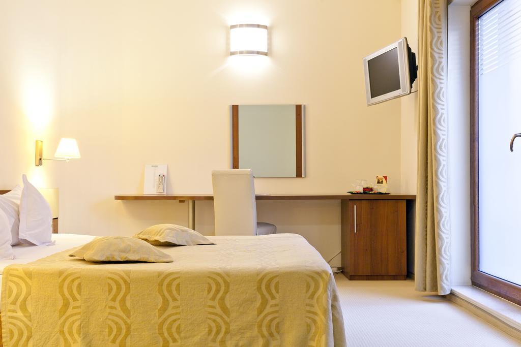 Euro Hotels Gara De Nord Бухарест Екстер'єр фото