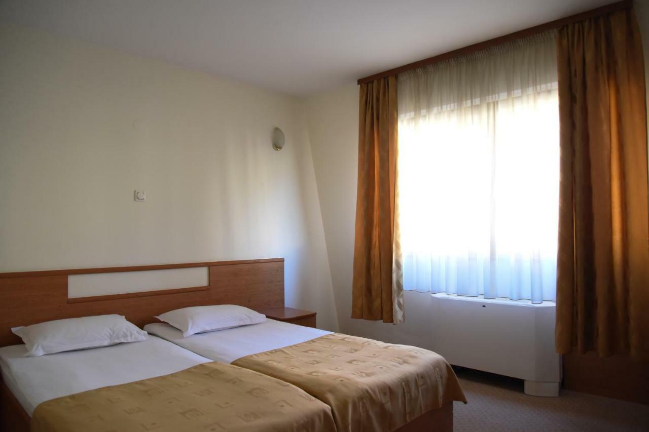 Euro Hotels Gara De Nord Бухарест Екстер'єр фото
